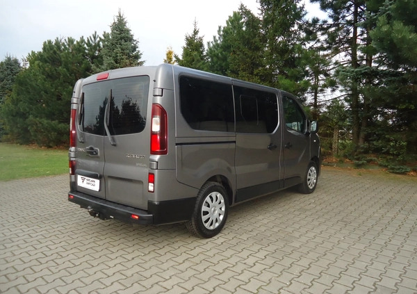 Renault Trafic cena 65900 przebieg: 207000, rok produkcji 2015 z Władysławowo małe 137